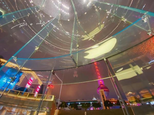 上海“最美”蘋果直營店,剛開始有個設計缺陷,幸好現在已彌補 上海“最美”蘋果直營店,剛開始有個設計缺陷,幸好現在已彌補