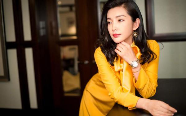 7位“偏愛小鮮肉”的女星，個個神采飛揚，姐弟戀就那麼香？