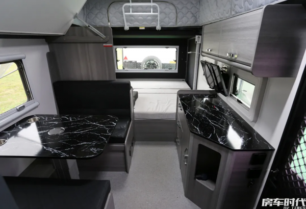 戶外越野利器：康派斯CS26 越野配置＋升降空間 戶外廚房功能超齊全