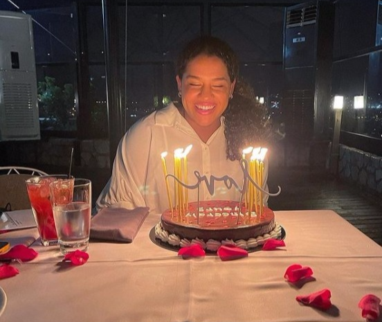 字母哥為妻子慶生,兩人表情神同步!球迷:這就是夫妻相 字母哥為妻子慶生,兩人表情神同步!球迷:這就是夫妻相