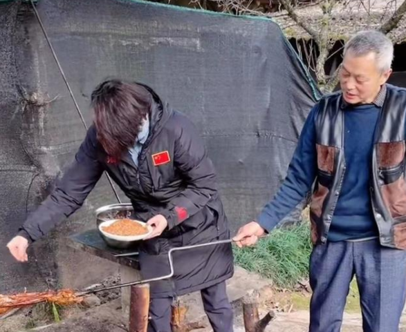 70枚金牌！51歲奧運冠軍高敏樸素，烤肉接地氣，對全紅嬋預言成真