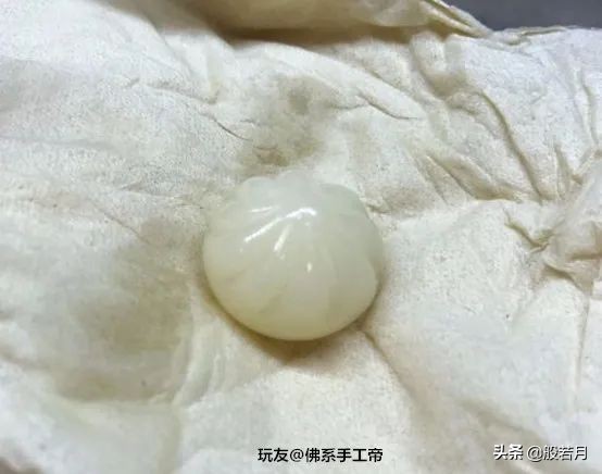 寶友，你看我撿的這顆綠松石，怎！麼！樣