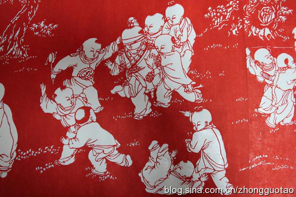 百子圖剪紙，生動傳神，多福多壽，讓人看了讚不絕口