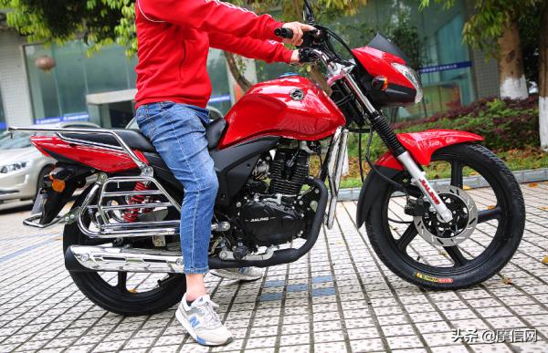 顏值線上 實用好騎的“全能商務車”——聊聊嘉陵新車JV150