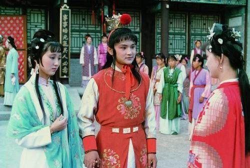 紅樓裡錯亂的人物年齡，是作者寫作能力有問題，還是你沒看懂真相