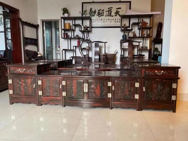 寮國大紅酸枝（交趾黃檀）黑紅料團圓電視櫃、鑑賞