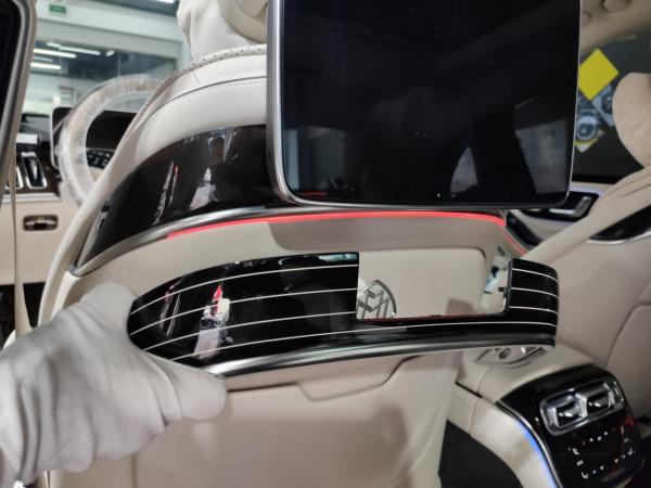 邁巴赫S480改裝內飾，鋼琴黑條紋木與棕色核桃木給你不一樣的豪華