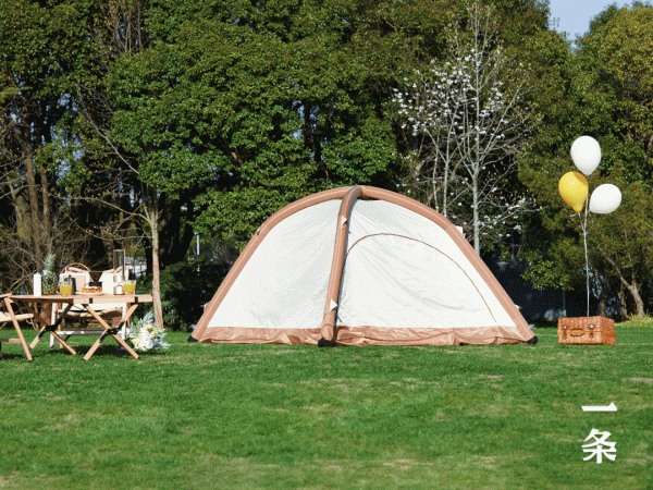 等下個晴天，咱們帶著這套自動充氣帳篷、床墊，去露營吧