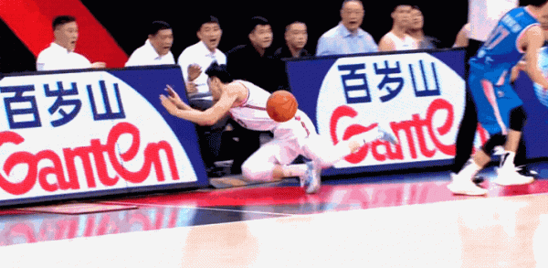 胡明軒最後這個該不該吹違體犯規