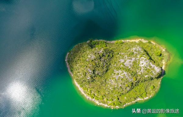 航拍:廣西最美喀斯特水上峰林!青山成嶼,千頃澄碧 航拍:廣西最美喀斯特水上峰林!青山成嶼,千頃澄碧