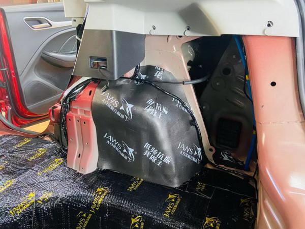 安靜之路 西寧音樂坊名爵ZS汽車隔音改裝大白鯊 安靜之路 西寧音樂坊名爵ZS汽車隔音改裝大白鯊