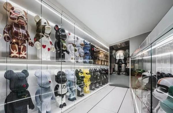 一隻熊換一套房，比炒鞋還狠的潮玩式割韭菜