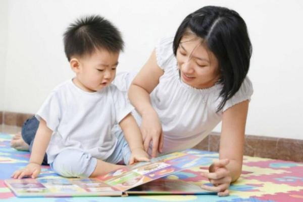 要不要給孩子報早教班