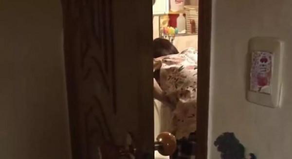 韓國女人瘦到皮包骨頭，生活無法自理，年輕時卻是大美人