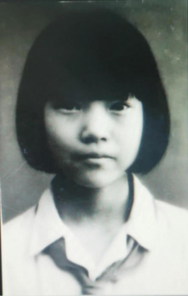 隨八千湘女上天山，為建設可可托海作貢獻