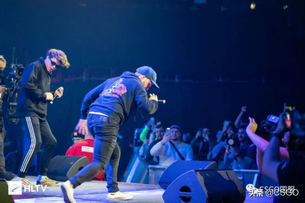 整活兒音樂盒：舞王n0thing和他的《閃光舞》