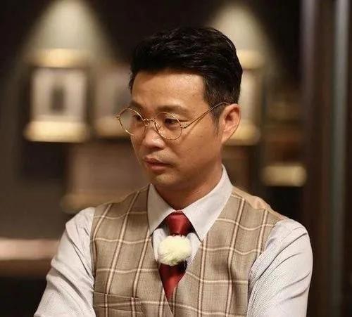 搭著黃渤的順風車,一路成名的喜劇演員:王迅 搭著黃渤的順風車,一路成名的喜劇演員:王迅