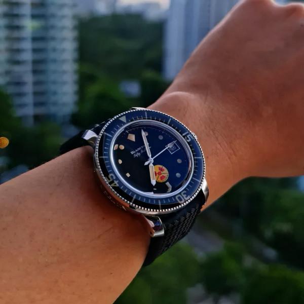 與萬國風格相似價位只到浪琴，德國格拉蘇蒂的第一個三問製表品牌