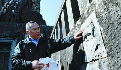 日本鎮魂塔，壓著中國238塊石頭，許多來自長城，至今拒不拆除