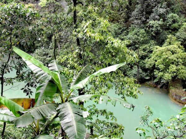 天景山仙人橋景區:有“天上美景,人間仙境”之美譽 天景山仙人橋景區:有“天上美景,人間仙境”之美譽