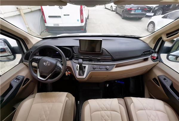 大通V90房車,金冠B900展廳現車價格美麗 大通V90房車,金冠B900展廳現車價格美麗