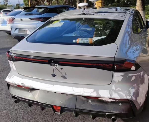 長安UNI-V實車諜照曝光,運動感爆棚,你會等它嗎? 長安UNI-V實車諜照曝光,運動感爆棚,你會等它嗎?