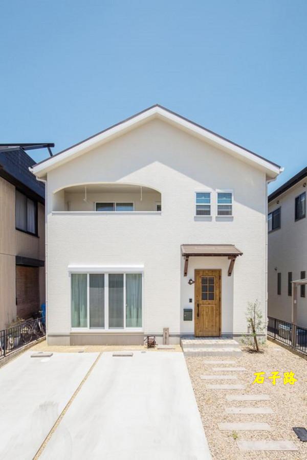 日本的一戶建，跟我們的自建房沒差別，獨門獨院都是農村愜意生活