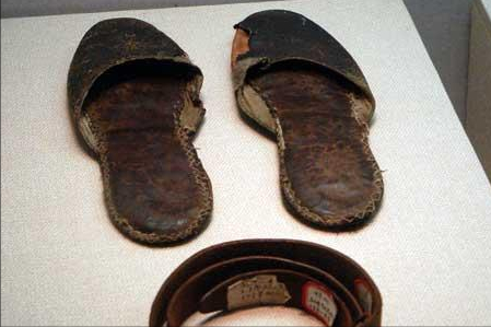 毛主席一生節儉,刷牙用土牙粉,曾批評江青:小資產情調要不得 毛主席一生節儉,刷牙用土牙粉,曾批評江青:小資產情調要不得