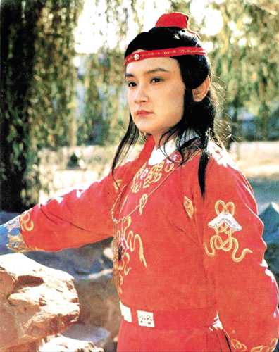 金玉良緣有多可笑：寶釵託付終生的不是寶玉，竟然是石頭