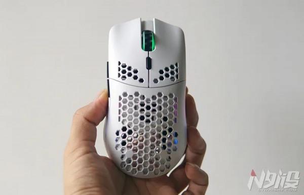 白色顏值賽高!Glorious奧丁無線遊戲滑鼠簡評 白色顏值賽高!Glorious奧丁無線遊戲滑鼠簡評