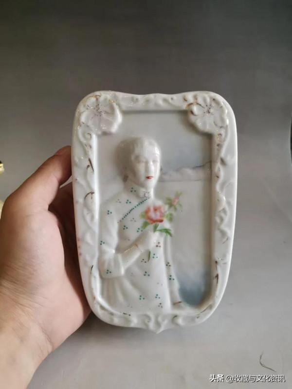 民國人物壁瓶花插鑑賞