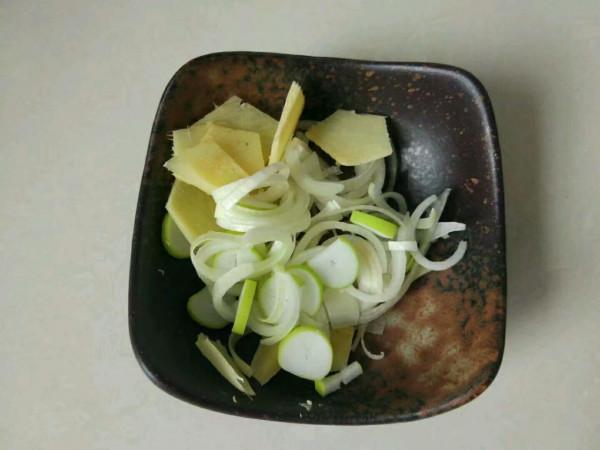 咖哩土豆燉雞腿，雞腿鮮嫩，土豆軟糯，美味超好吃