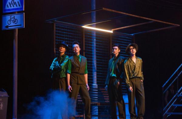 哥哥成團，1人借兄弟躺贏，1人靠兄弟逆襲，1人輸在兄弟“多情”