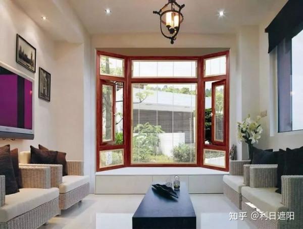 看完這篇文章，他立馬拆了窗簾