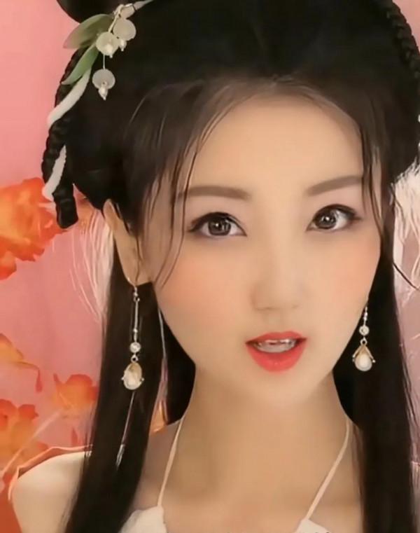 聊齋故事：蝶 妖