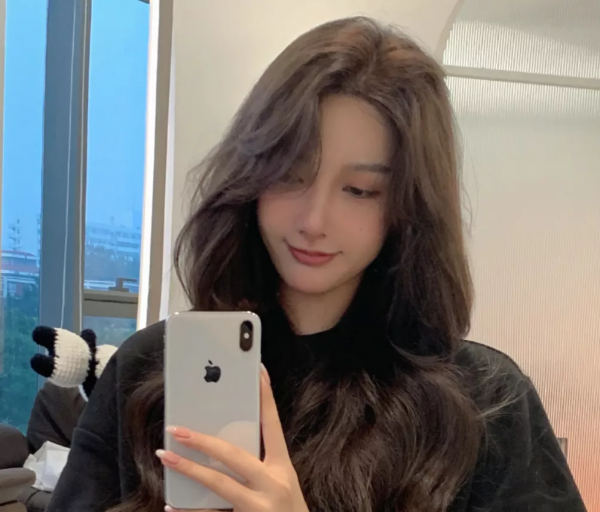 都美竹時隔兩個月曬照分享新發型，回應粉絲：會好好生活