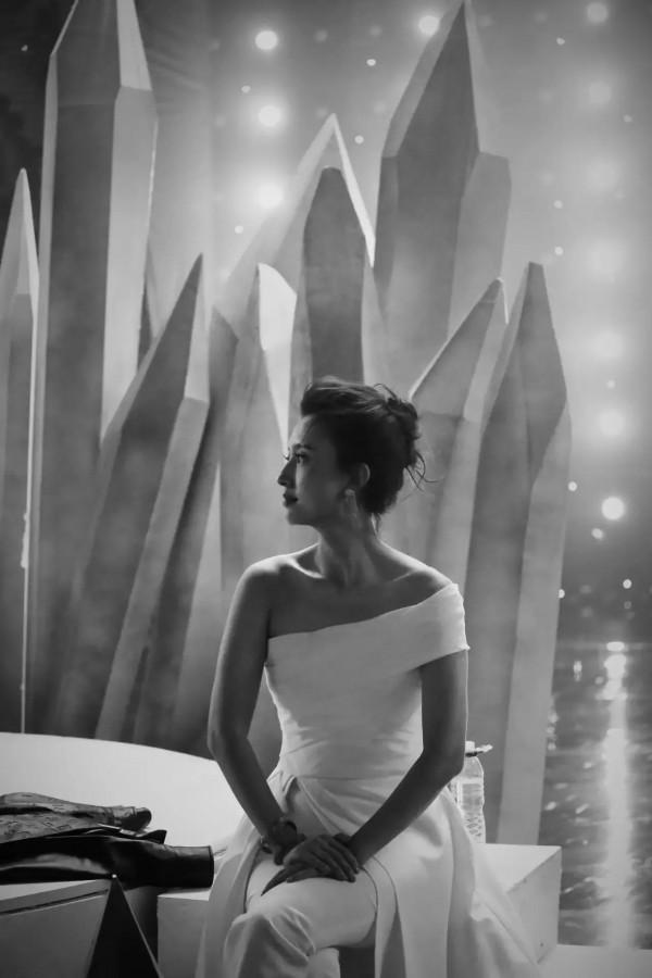 央視主持女神張蕾