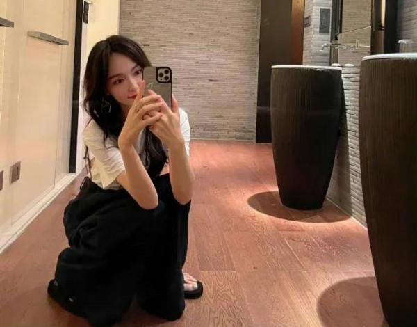 唐嫣也愛自拍