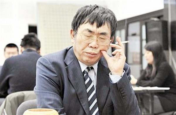 “棋聖”聶衛平的壞習慣：一天3包煙，一口氣吃13只螃蟹