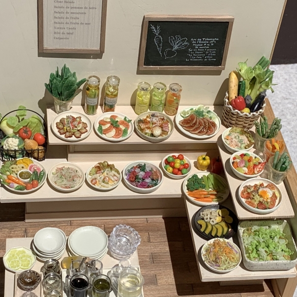 迷你超豪華！袖珍美食模型：指尖上的料理挑動味蕾