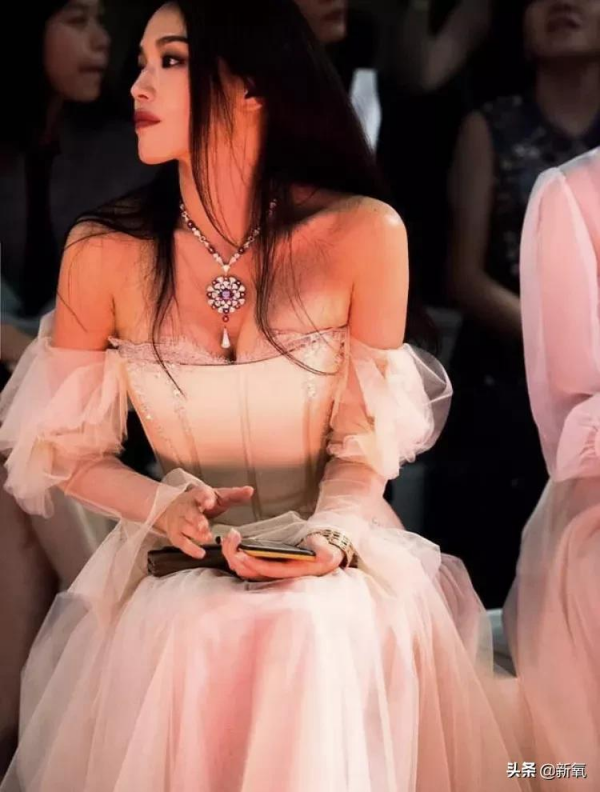 為什麼同樣是方臉，張曼玉和舒淇越方越有辨識度，徐璐卻不是？