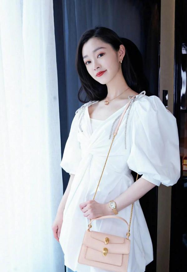 宋軼，擁有似水柔情的少女氣息