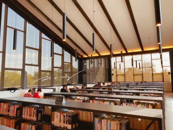 上海“網紅”圖書館,就在嘉定區,還曾經被美國雜誌評為全球最佳 上海“網紅”圖書館,就在嘉定區,還曾經被美國雜誌評為全球最佳