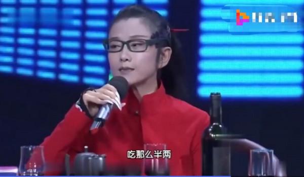 “孔雀公主”楊麗萍:63歲無兒無女,30年不吃米飯,指甲已留40年 “孔雀公主”楊麗萍:63歲無兒無女,30年不吃米飯,指甲已留40年