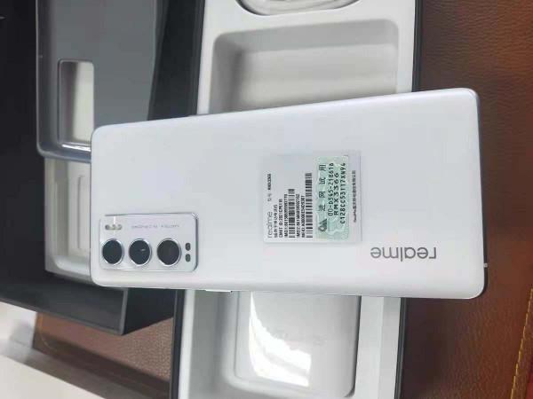 盤點2021年最值得買的手機，8款熱門手機優缺點一一剖析