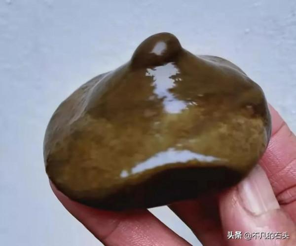 越來越多人熱愛奇石是有原因的，因奇石價值不非，能帶來好的運氣