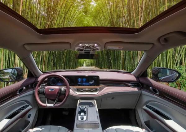 20萬的中大型SUV,有7座,合資車也玩價效比了,福特領裕怎麼樣? 20萬的中大型SUV,有7座,合資車也玩價效比了,福特領裕怎麼樣?