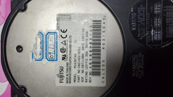 稀奇！20多年前的硬碟拆解