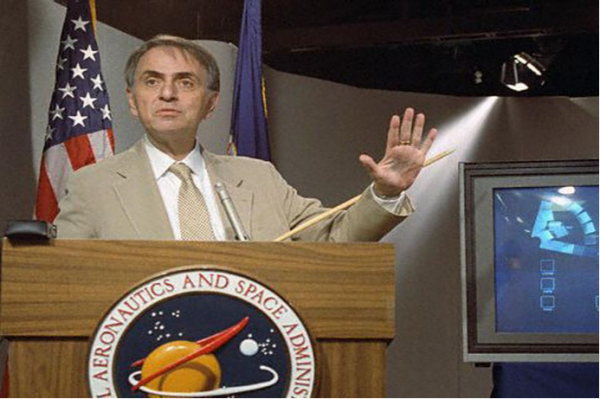 地球在宇宙中有多渺小？這張64億公里外的照片，說明了一切