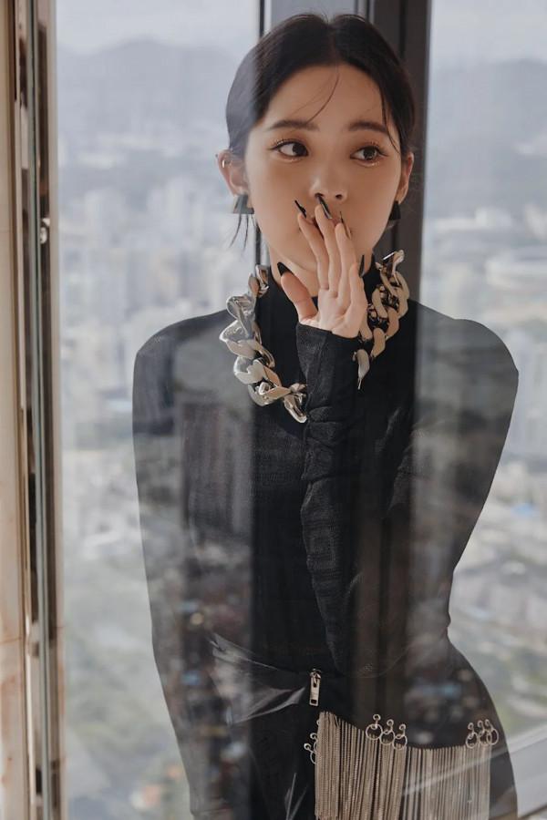 美容大獎 | 歐陽娜娜的千金妝,本輪秋冬妝容PK勝 美容大獎 | 歐陽娜娜的千金妝,本輪秋冬妝容PK勝